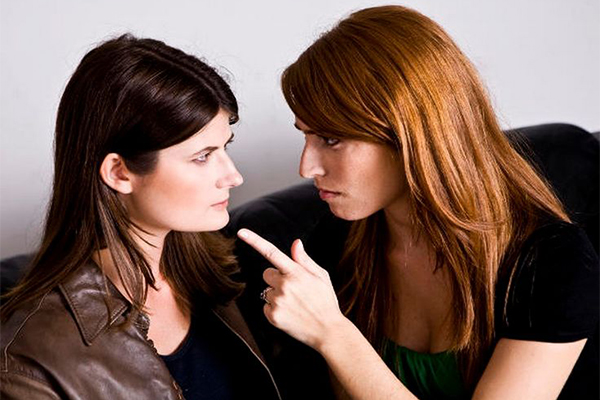 Simpatia para fazer duas pessoas ficarem inimigas