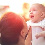 Sonhar com bebê no colo: o que isso significa?