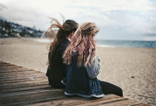 Sonhar com amiga: quais são os significados? Sonhar com amiga: quais são os significados?