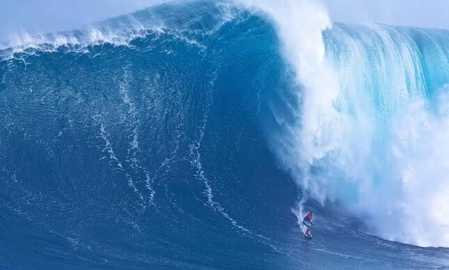 Sonhar com onda gigante: o que isso significa? Sonhar com onda gigante: o que isso significa?