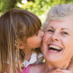 Sonhar com avó: o que isso significa?