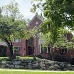 Sonhou com uma casa grande? Veja o significado aqui!