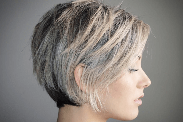 Sonhar com cabelo curto