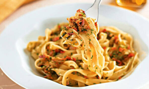 Sonhar com macarrão