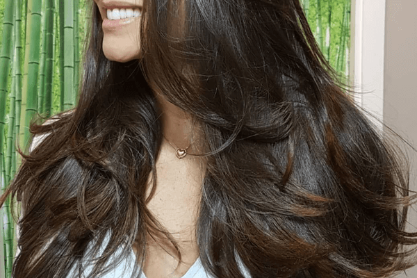 Sonhar com cabelo longo