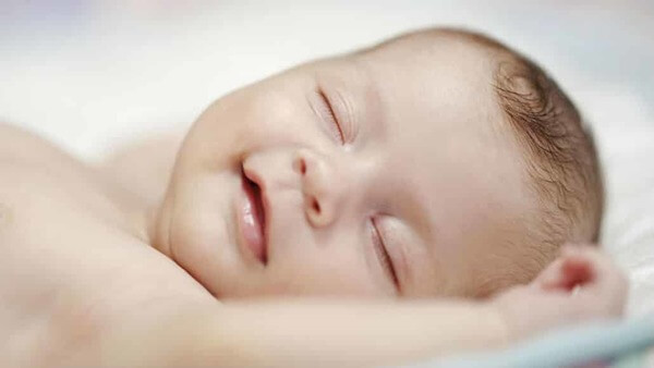 Sonhar com bebê dormindo