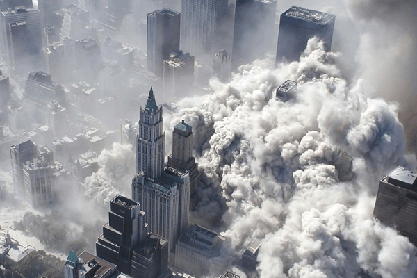 Sonhar com prédio caindo